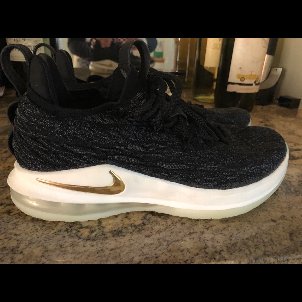 Nike zoom sneakers